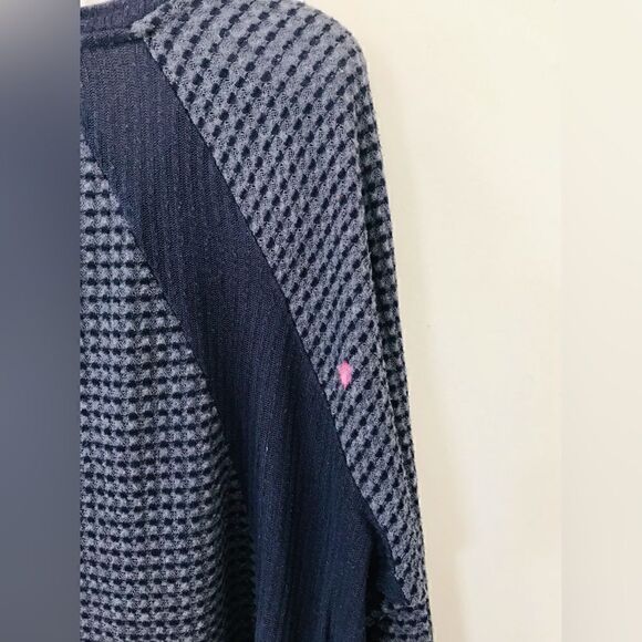 ANTHROPOLOGIE Eri + Ali Soft Waffle Thermal Knit V-Neck Tee Top Size large - Picture 4 of 7